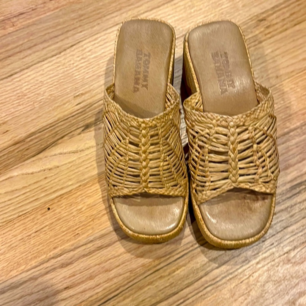 Tommy Bahama woven wedges